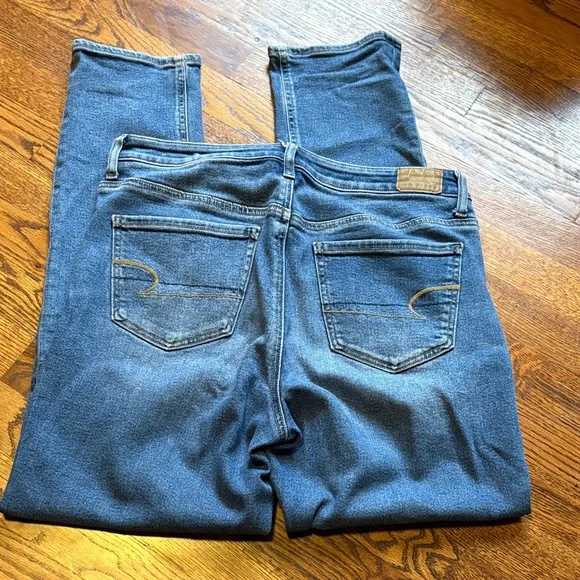 American Eagle Outfitters Blue Hi-Rise Tom-Girl Jeans 10 Long - Picture 7 of 7